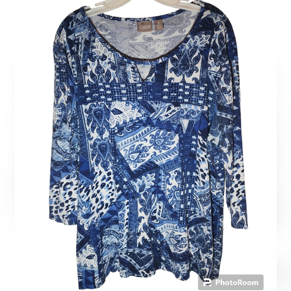Chico’s Blue White Print Scoop Neckline Top SZ XL